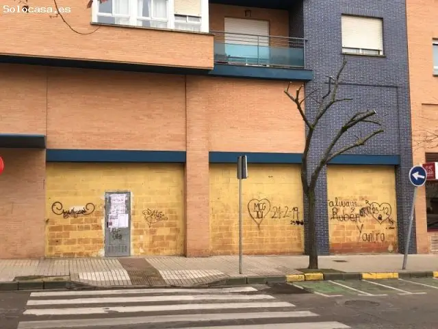 Local Comercial en Paseo Condes de Barcelona 300m2