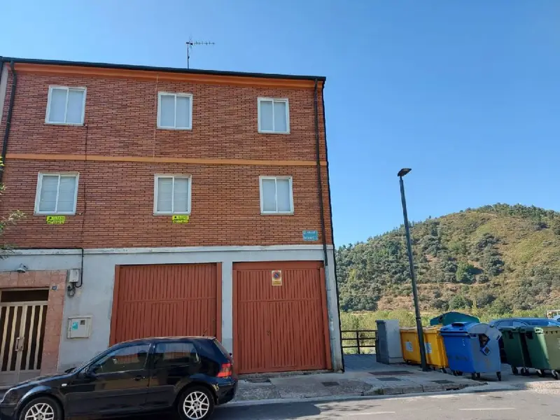 Venta Casa con Calefacci	ón en Alta Ponferrada 336m2