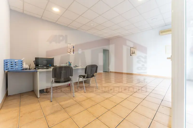 Venta Local Comercial Avda President Macia Reus