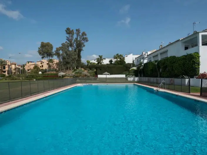 Adosado 4 Dormitorios Atalaya Cerca Puerto Banus