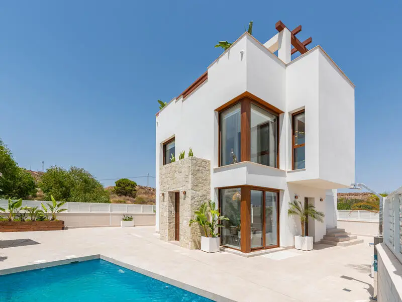 Villa 3 Dormitorios 3 Baños Almería Piscina Privada