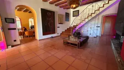 Casa en Alquiler con 8 Baños 7 Habitaciones Jardin Piscina y Garaje