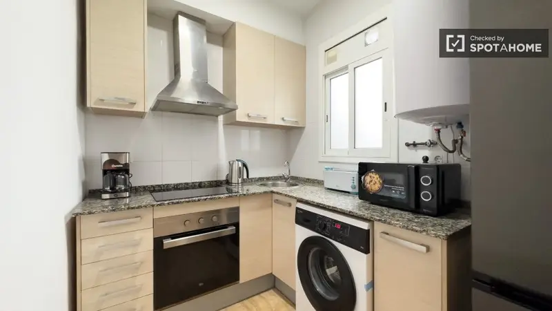 Habitacion en piso compartido El Raval Barcelona