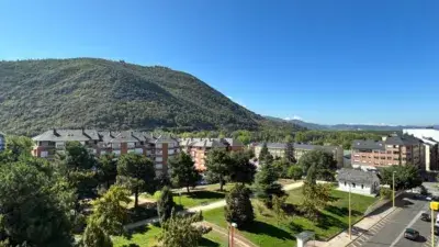 Piso en venta en Avenida de Portugal, cerca de Avenida de Verardo García Rey