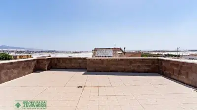 Casa Adosada en Santo Domingo con Garaje y Solarium