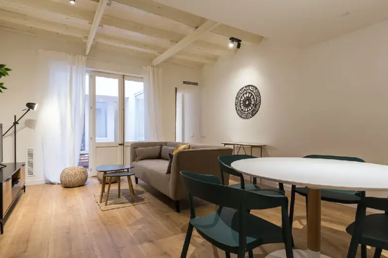 Venta Piso Reformado Santa Caterina Barcelona