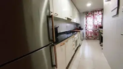 Piso en Alquiler Santander 3 habitaciones 2 baños Jardin