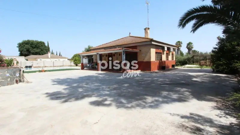 Chalet Independiente en Urbanizacion Casablanca Utrera