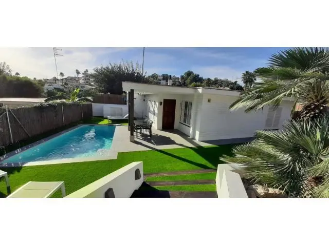 Chalet en Vallpineda Sitges con jardin y piscina Alquiler