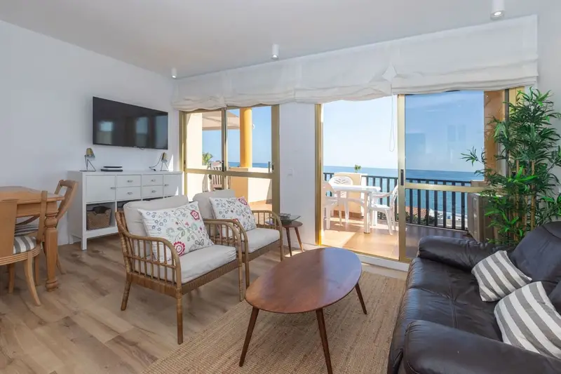 Atico en venta en Elviria Marbella Malaga primera linea de playa