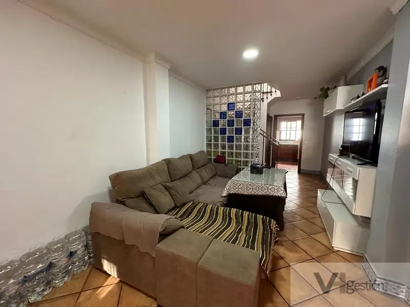 Venta Casa con Terraza en Villamartin 2 Dormitorios 1 Baño