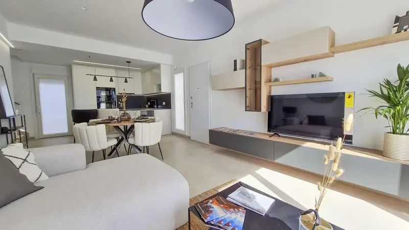 Chalet en Venta en Murcia: Villa de Lujo con Piscina Privada