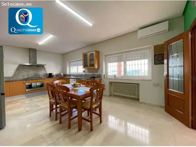 Chalet en Venta en Mutxamel La Almajada 6 Dorm 3 Baños Piscina Jardin