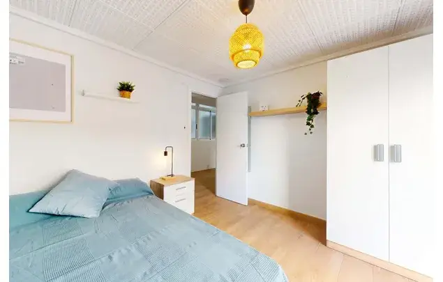 Habitaci
ón 110m² Elche Estancia Media Larga Dep
ósito 325