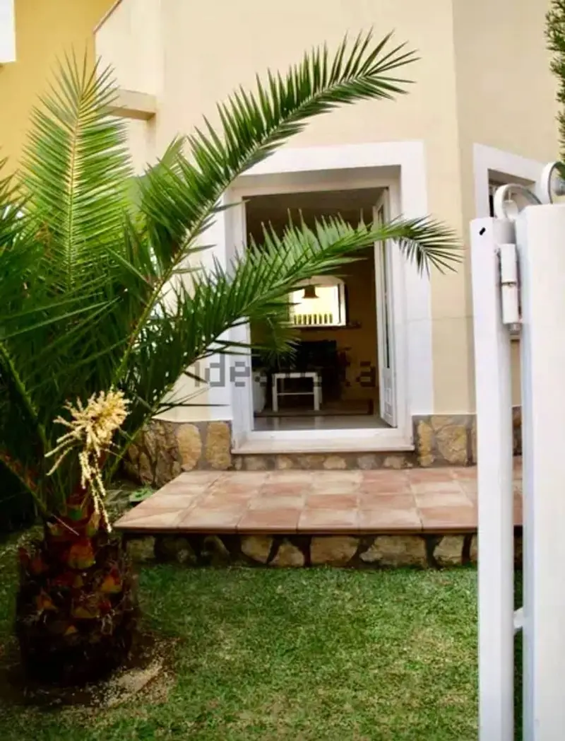 Bungalow en Oliva Nova cerca de la playa