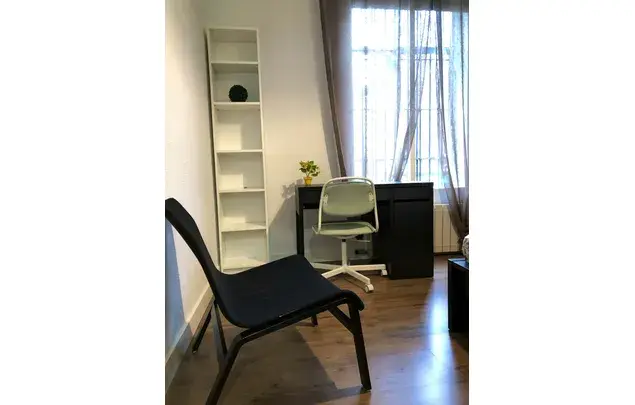 Habitacion 140m2 Madrid Estancia Media Larga