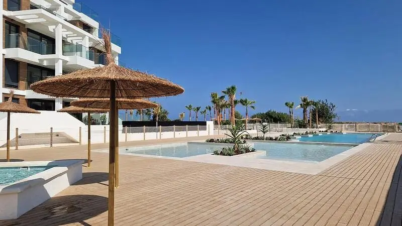 Apartamentos en Denia con Vistas al Mar y Piscinas