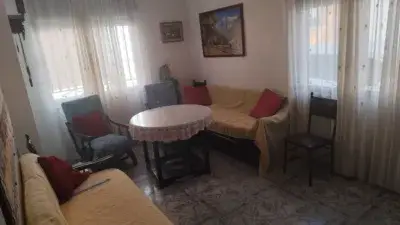 Chalet en Venta Consuegra 3 Dormitorios Patio Sótano