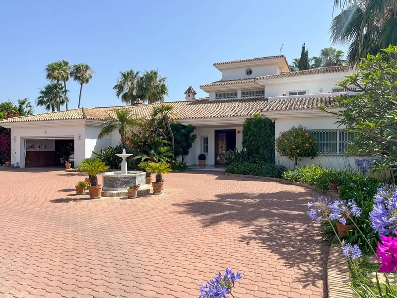 Villa de Lujo en Guadalmina Baja Marbella 8 Dormitorios 10 Baños