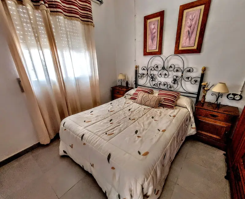 Casa de Pueblo con 1 Dormitorio en Montroy