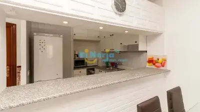Apartamento en Nerja cerca de la playa con terraza y piscina