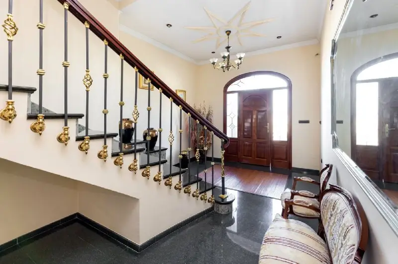 Venta Casa con Local Comercial en Moraleda de Zafayona