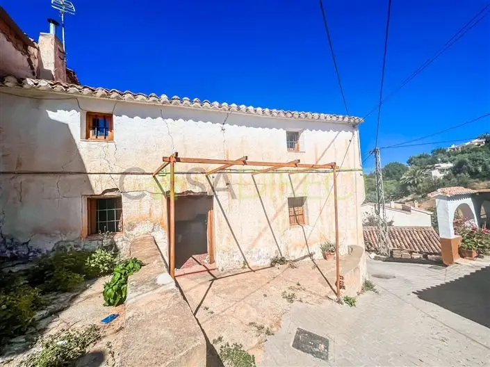 Villa de 3 Dormitorios en Venta Los Romanes