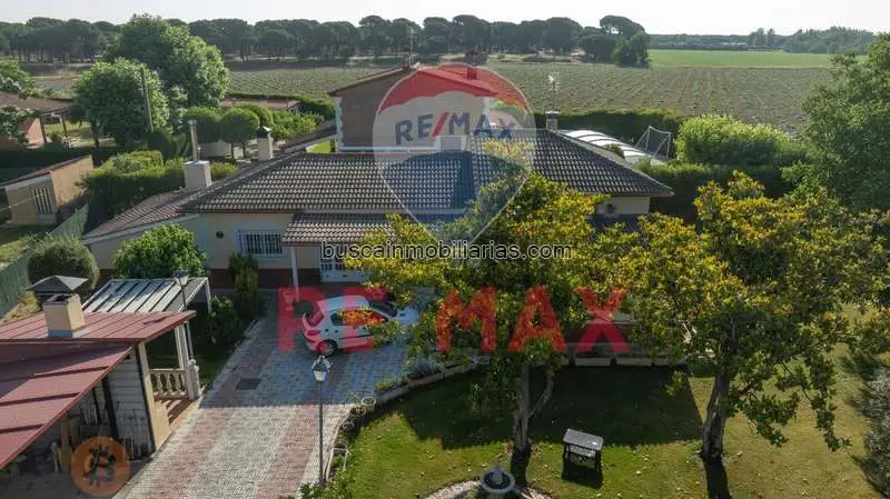 Chalet en Venta en Simancas: Tranquilidad y Naturaleza