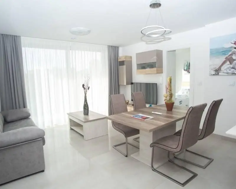 Apartamento en La Cala Finestrat con Piscina Infinity