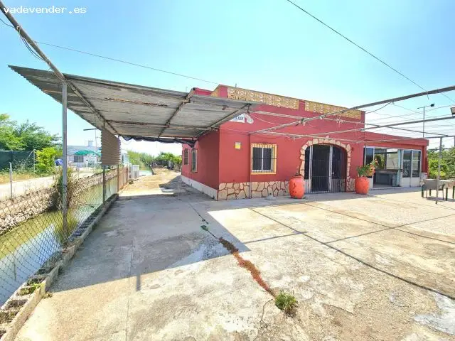 Casa Rural en Cullera con Amplia Terraza y Terreno