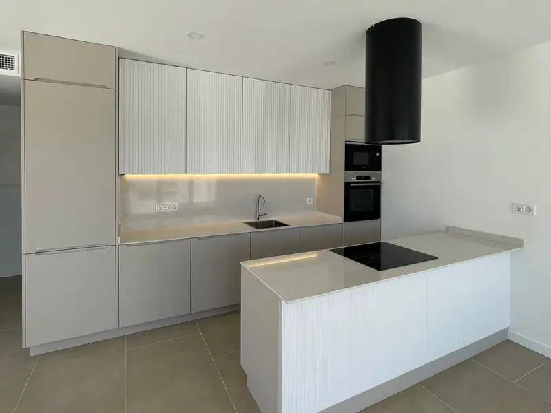 Chalet en Venta en Llucmajor Mallorca - Villa Moderna con Vistas al Mar