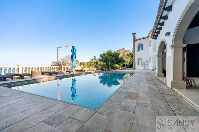Villa en Portitxol Jávea con Vistas al Mar y Piscina