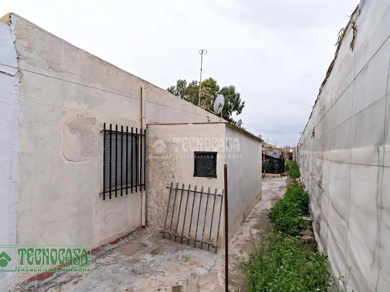 Casa en venta en La Mojonera