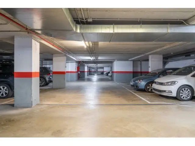 Parking Moto Hospitalet Llobregat 8m2 Plaza Alquiler