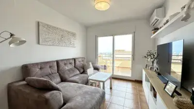 Piso en Venta en Colinas del Golf con Vistas