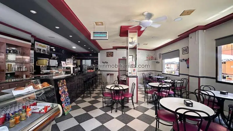 Cafetería en Venta Carlet  Negocio Equipado con Terraza