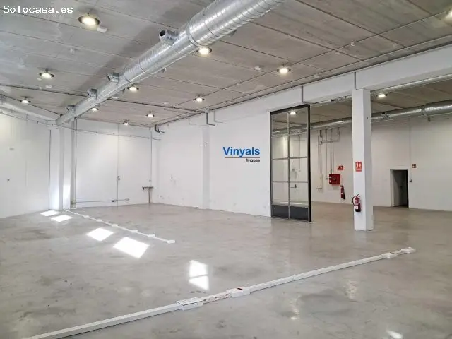 Nave Industrial 1400m2 Planta Baja Puente Grua Oficinas Parking