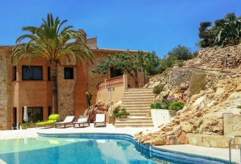 Villa 4 Dormitorios en Pedreguer Alicante
