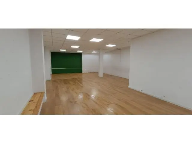 Local Comercial en Chiclana Centro 137m2 Reformado