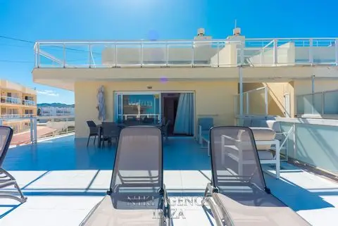 Apartamento en Cala de Bou Ibiza primera linea de mar