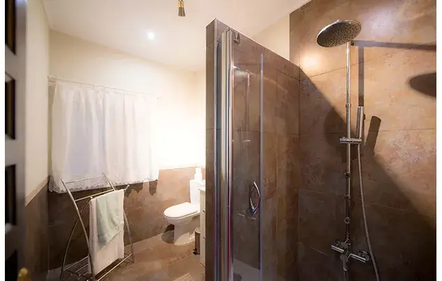 Rent a room of 185 m² in Bilbao