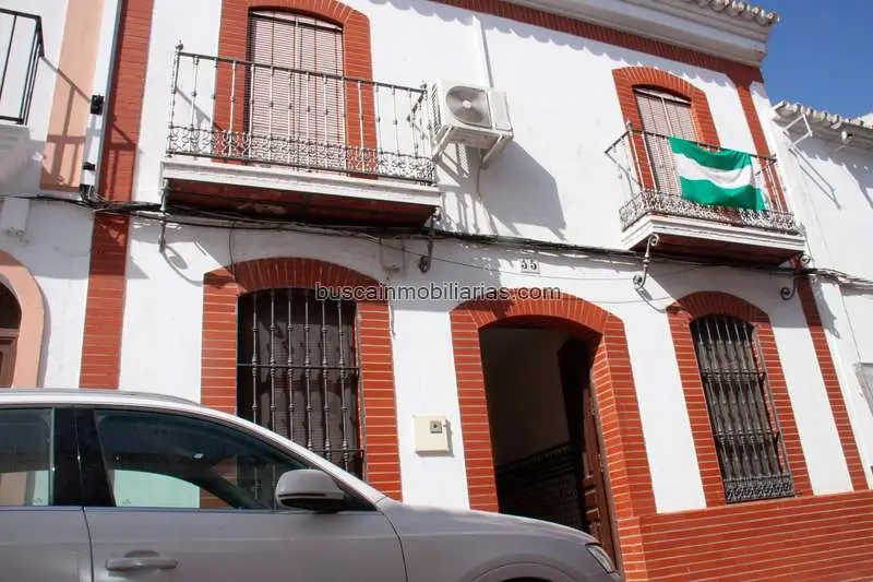 Casa Señorial en Paterna del Campo 4 Habitaciones 2 Baños Patio Privado