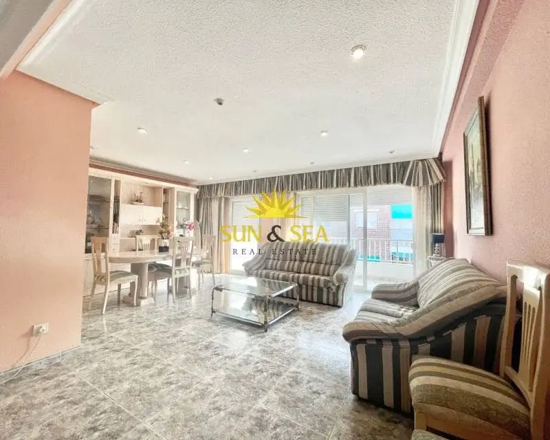 Apartamento en alquiler en Playa del Acequión, Torrevieja, Alicante