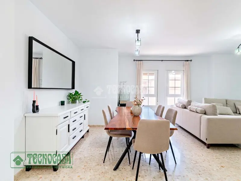 Piso en Venta en El Ejido 116m2 3 Dormitorios Patio Barbacoa