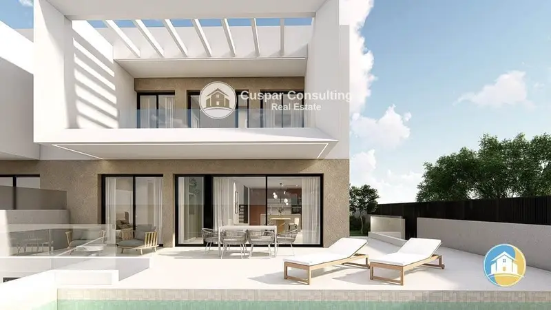 Chalet en Venta Dolores Alicante 3 Dormitorios Piscina Jardin