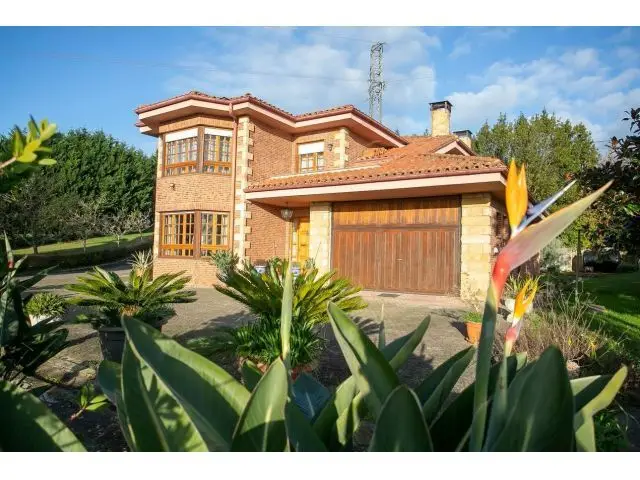 Casa Individual Con Parcela Y Vistas Inmejorables