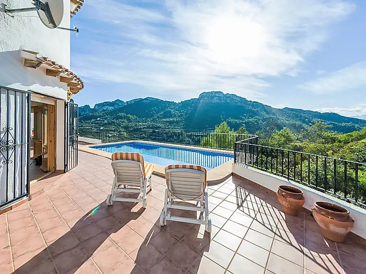 Casa Villa 4 Dormitorios Alquiler Pego Espa	1a