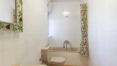 Casa Adosada con Local Comercial en Armilla
