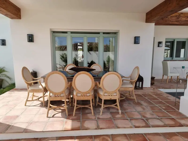 Chalet en Alquiler San Pedro Alcántara Moderna Villa con Piscina