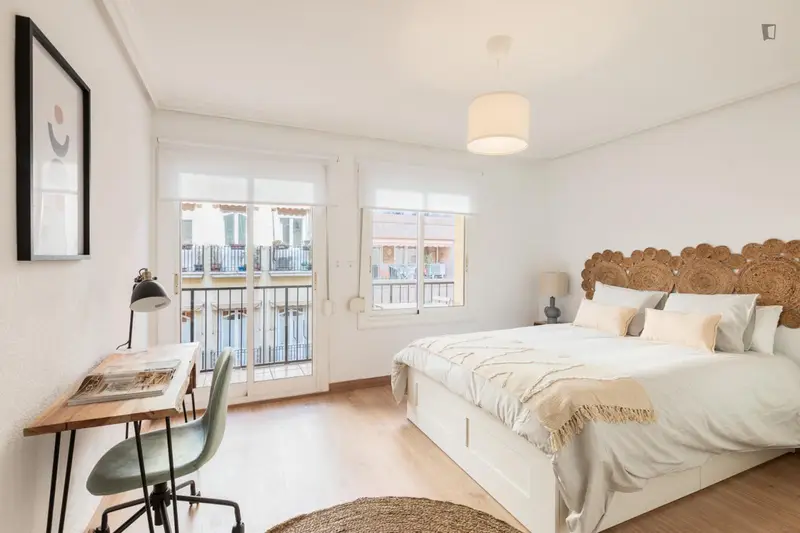 Coliving Alicante: Habitaciones Amuebladas con Servicios Incluidos